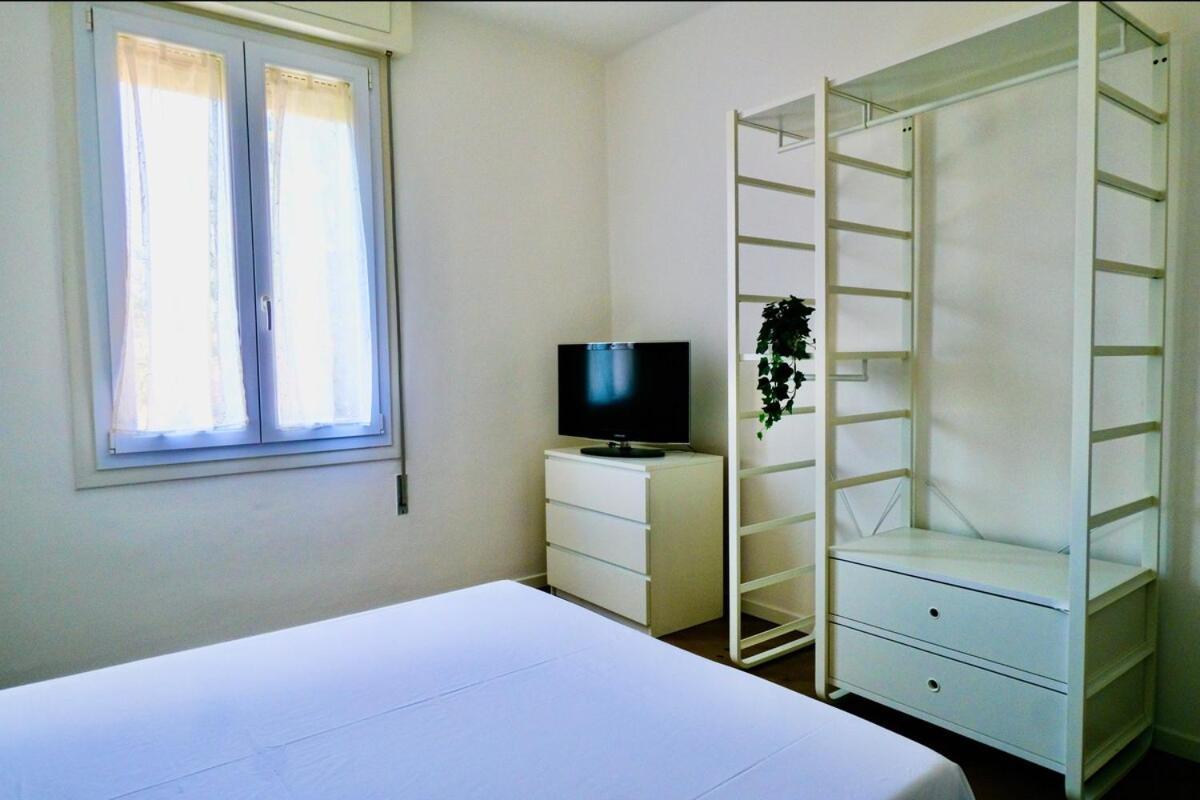 Gulli 19 Flat Apartemen Parma